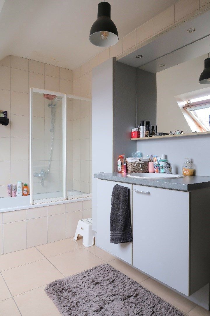 Opbrengsteigendom met 3 appartementen en 3 garageboxen. Ideale investering! foto 18