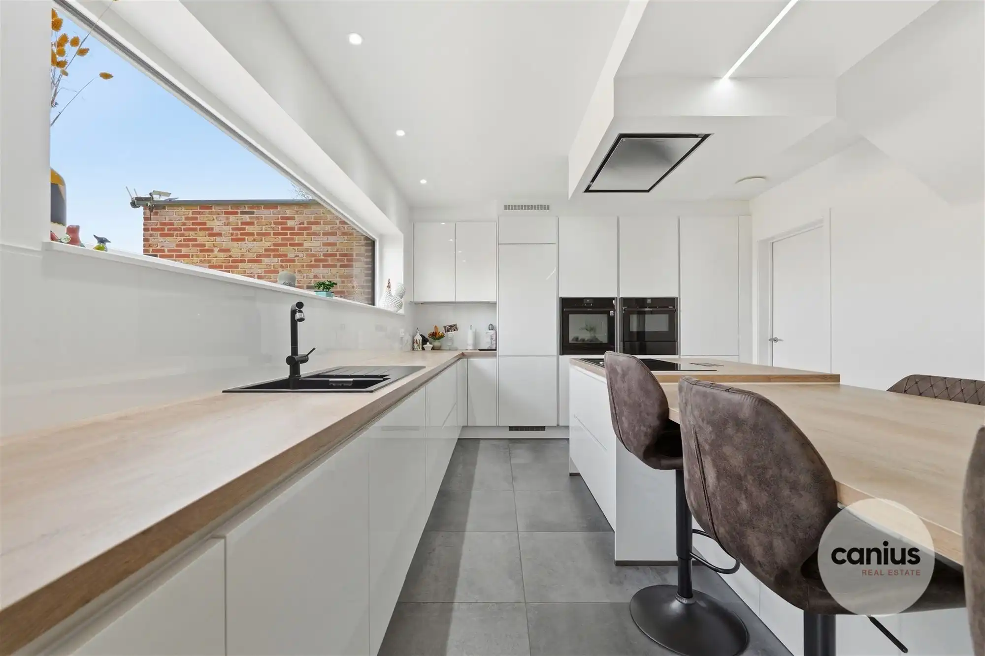 STIJLVOLLE, ENERGIEZUINIGE WONING MET LIFT, 3 SLAAPKAMERS EN PRACHTIGE TUIN NABIJ CENTRUM LANDEN foto 2