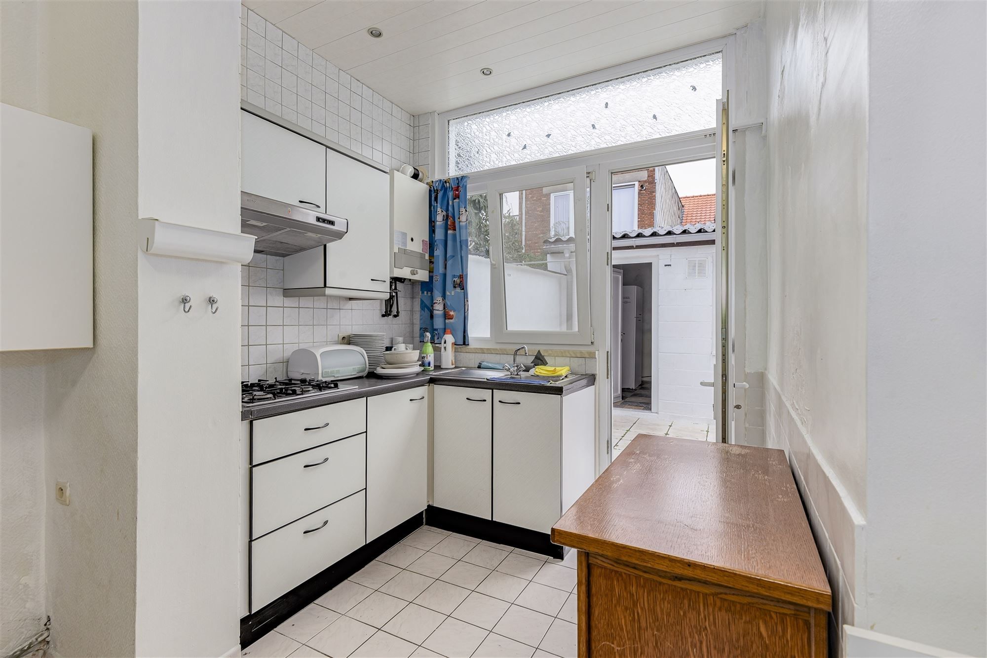 Te renoveren woning met koer thans ingedeeld in 2 appt foto 8