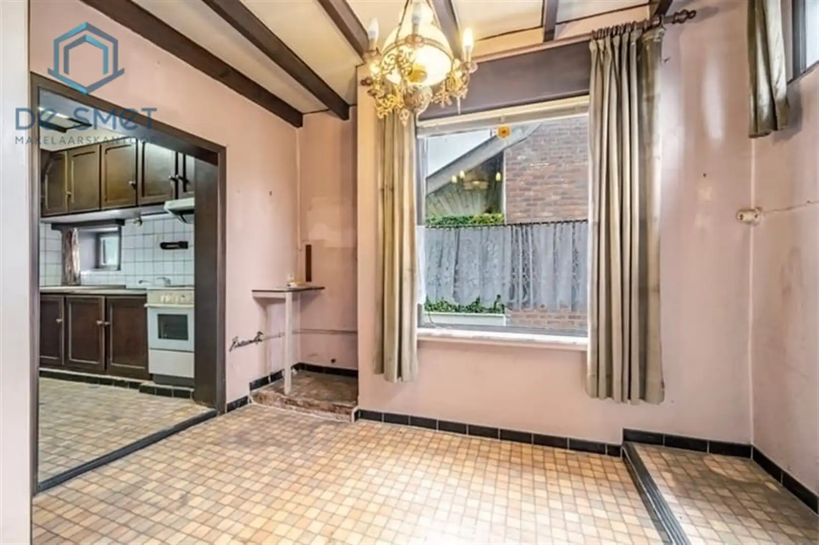 Te renoveren woning met 5 slaapkamers, garage en ruime tuin in het landelijke Viane foto 10