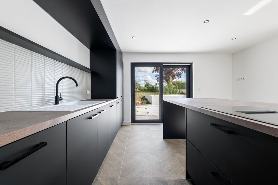 VOLLEDIG GERENOVEERDE BUNGALOW MET 3 SLAAPKAMERS EN EEN PRACHTIGE TUIN foto 24