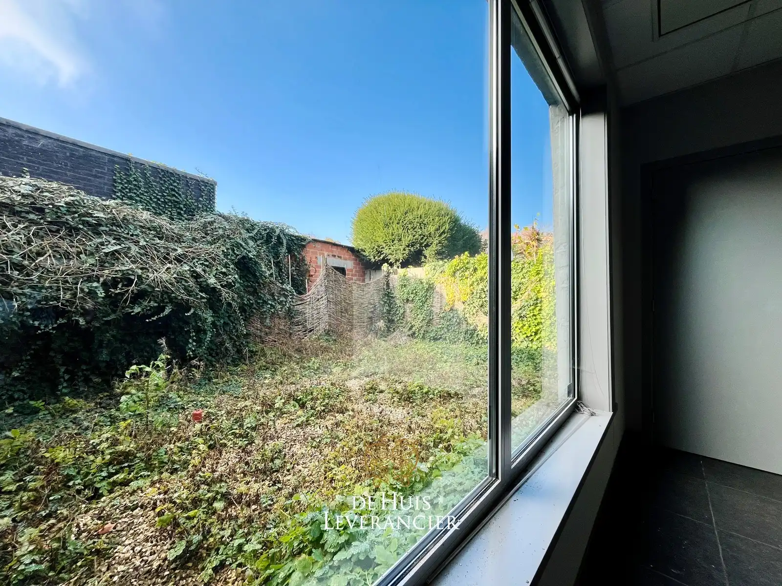 Kantoor op topligging met bovenliggend duplex-appartement (aparte ingang) foto 8