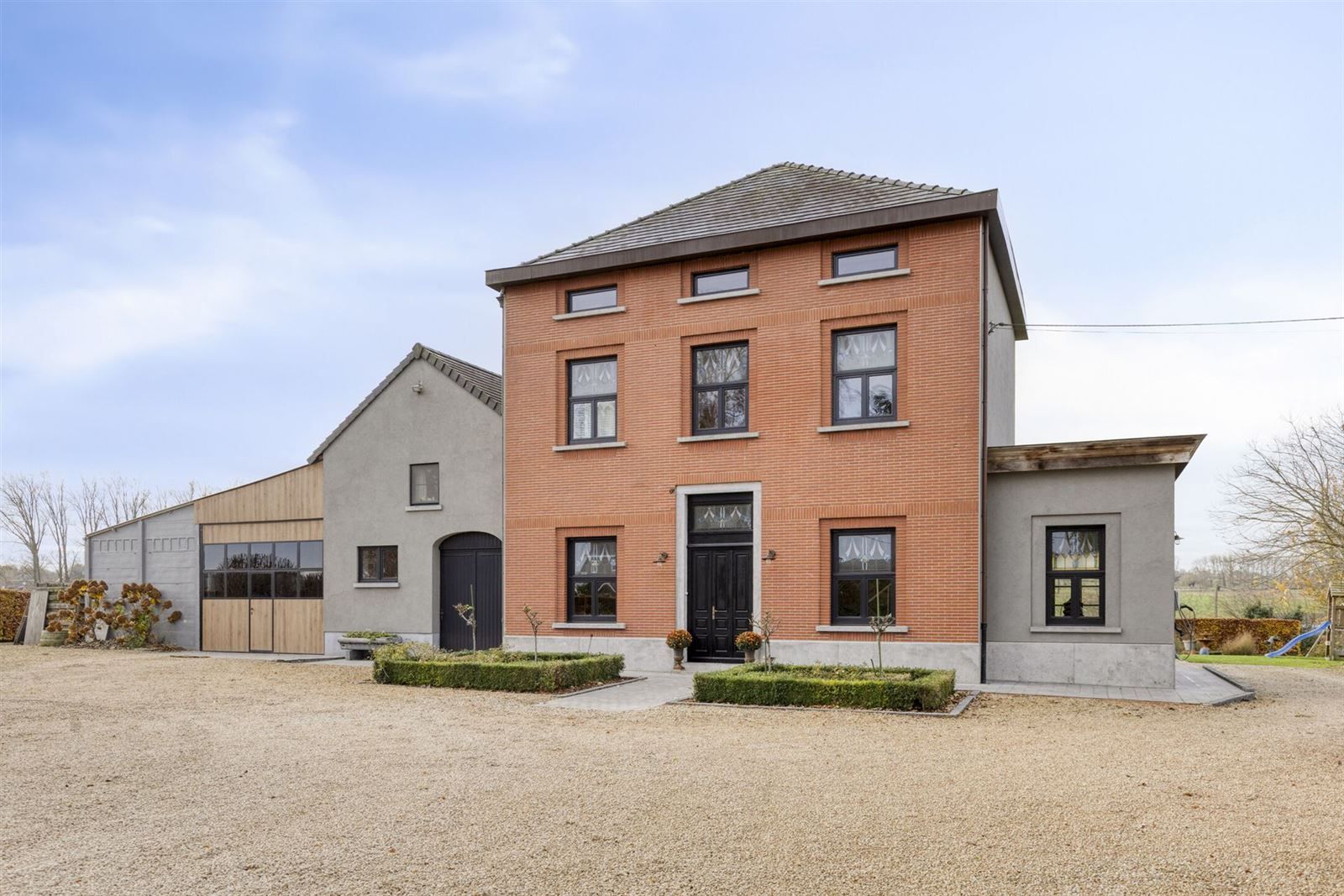 "Het Hof Farsenhove" te koop foto {{pictureIndex}}