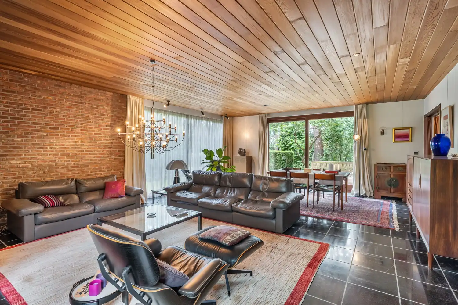Ruime, te moderniseren villa met 5 slaapkamers en atelier op een perceel van 25 are 57 ca in het groen te (hoog) Linden ! foto 4