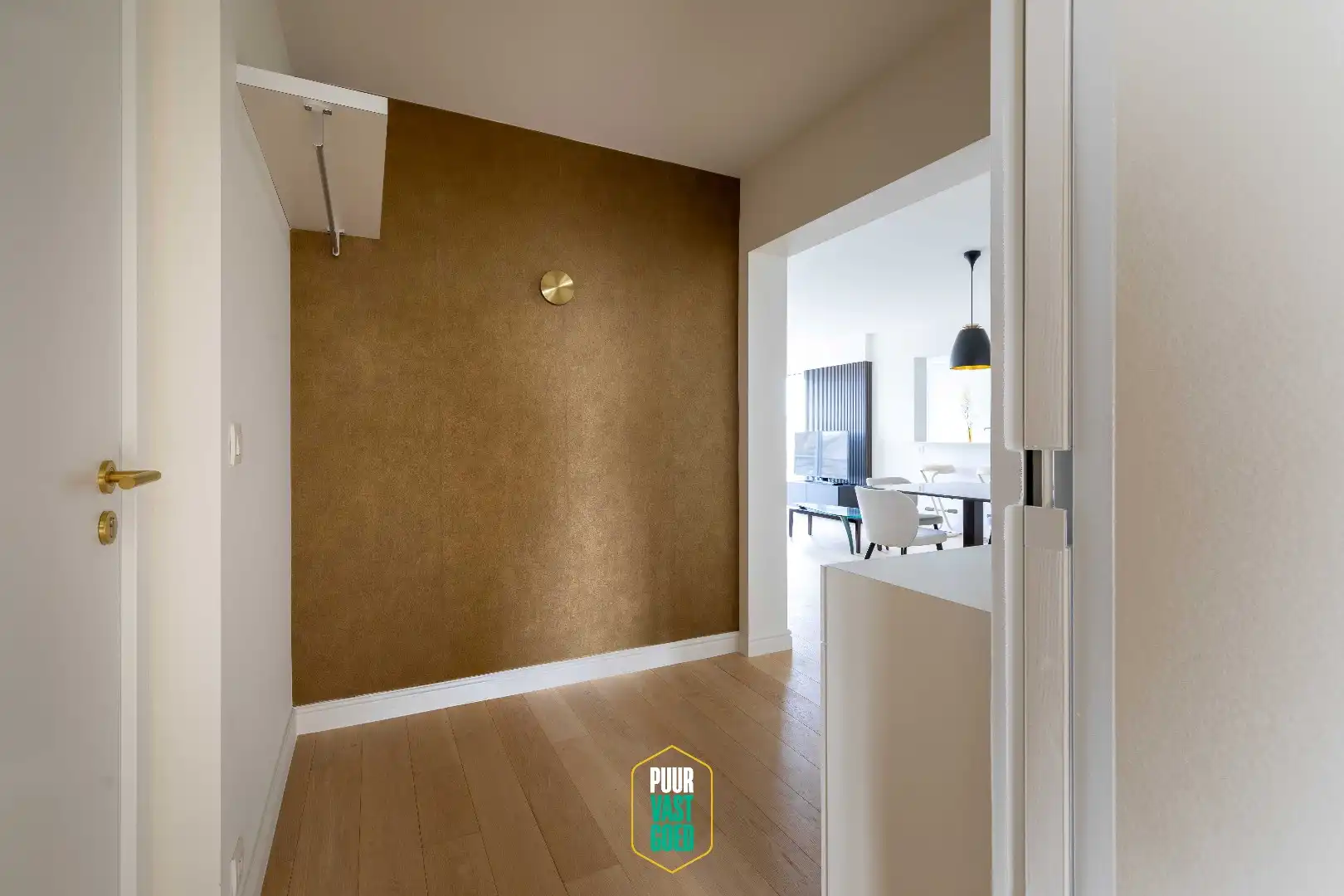 Ruim gerenoveerd en gemeubeld appartement voor tijdelijke verhuur foto 8