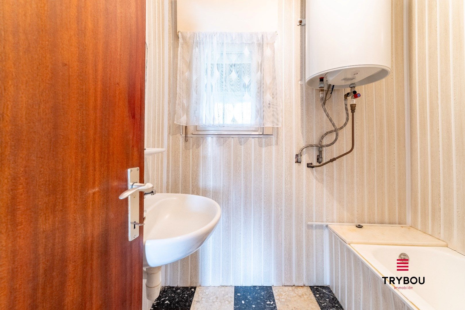Charmante woning met grote tuin en tal van mogelijkheden foto 22