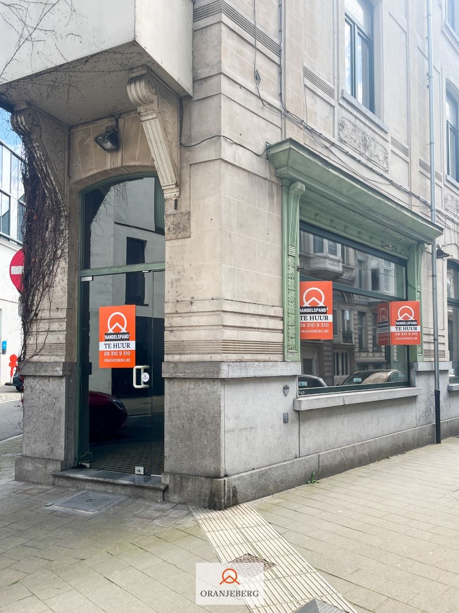 Commerciële ruimte te huur Gebroeders Vandeveldestraat 95 - 9000 Gent