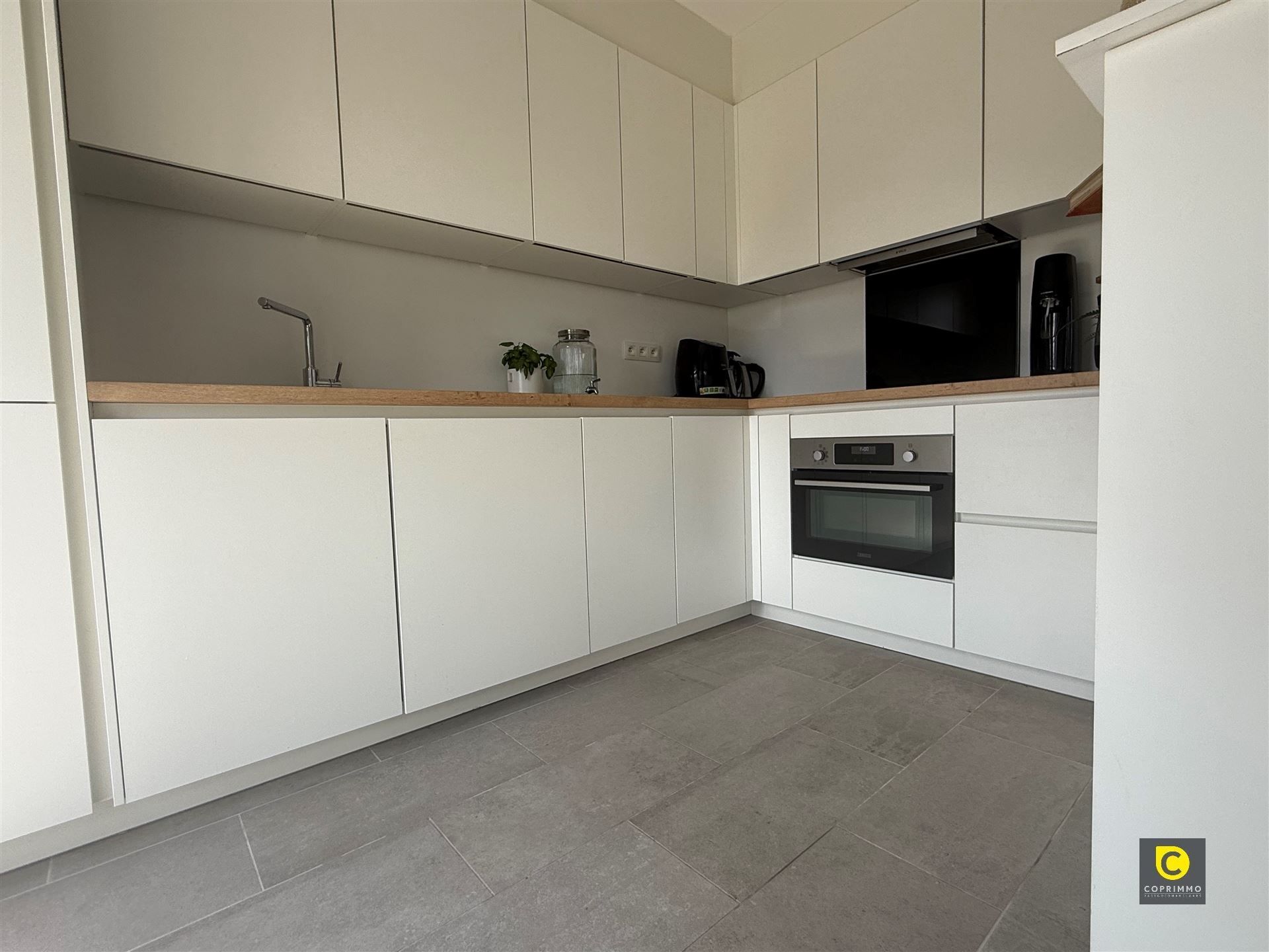 Appartemen: 2 slk., terras en P  foto 4