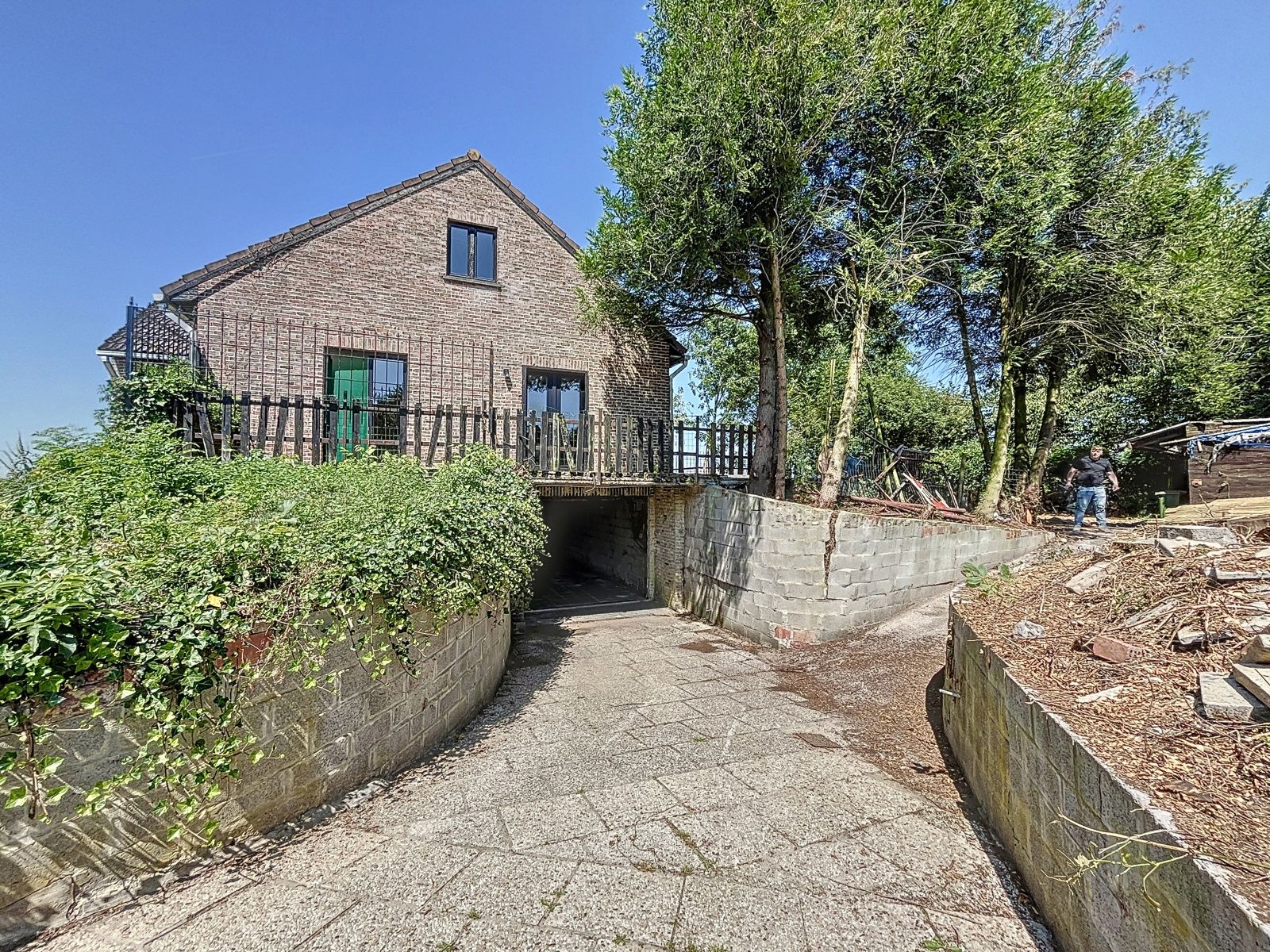 Vrijstaande woning met tuin in een rustige wijk foto 3