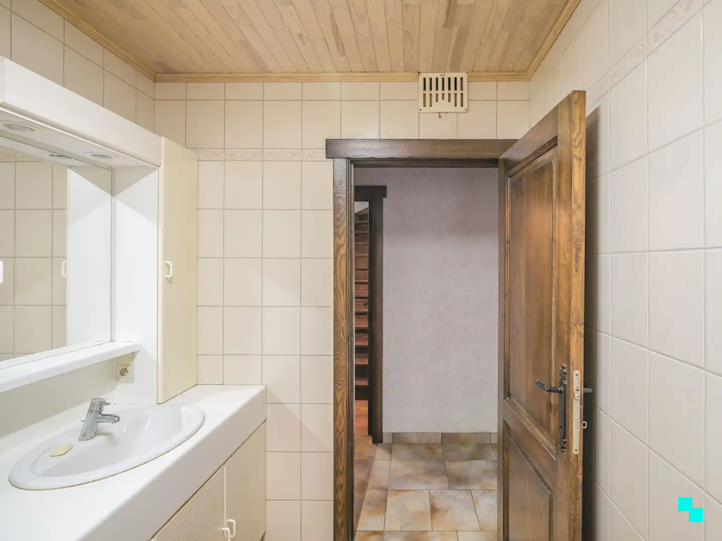 Charmante woning met magazijn te Balegem foto 12