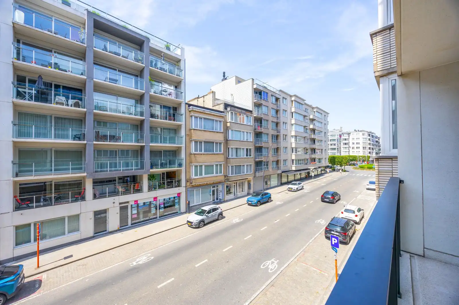 "Stijlvol appartement te koop in Oostende - moderne luxe met 2 slaapkamers en een ruime woonkamer" foto 9