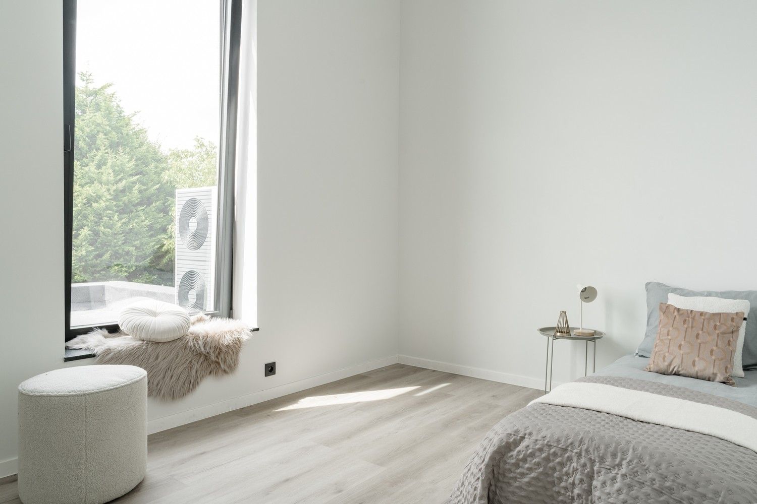Prachtige luxueuze villa met enorme raampartijen foto 32