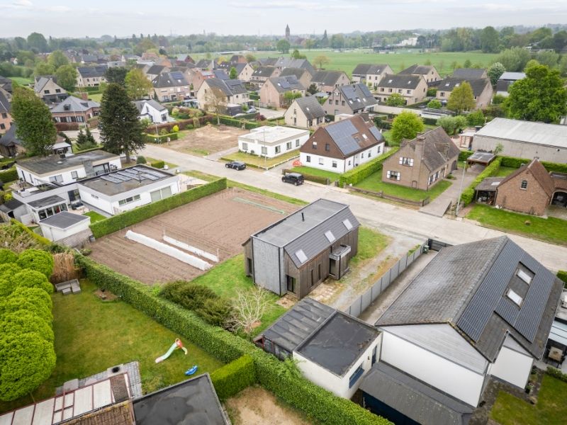 Af te werken woning in doodlopende zijstraat . foto 16