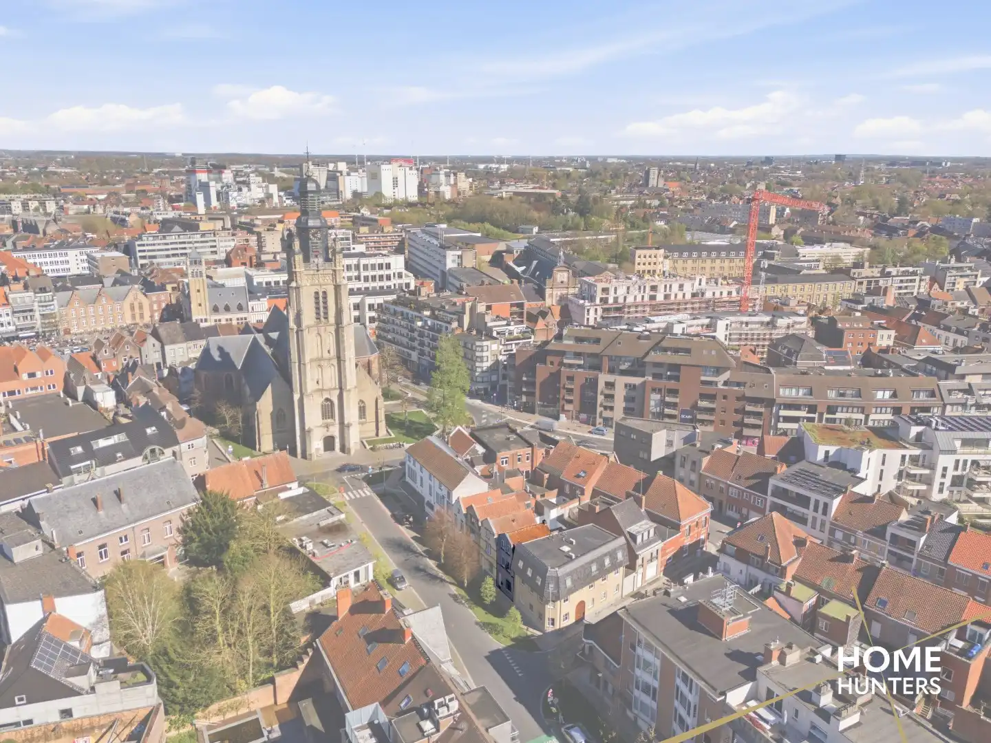 Charmante en instapklare woning met unieke stadskoer en garage foto 22