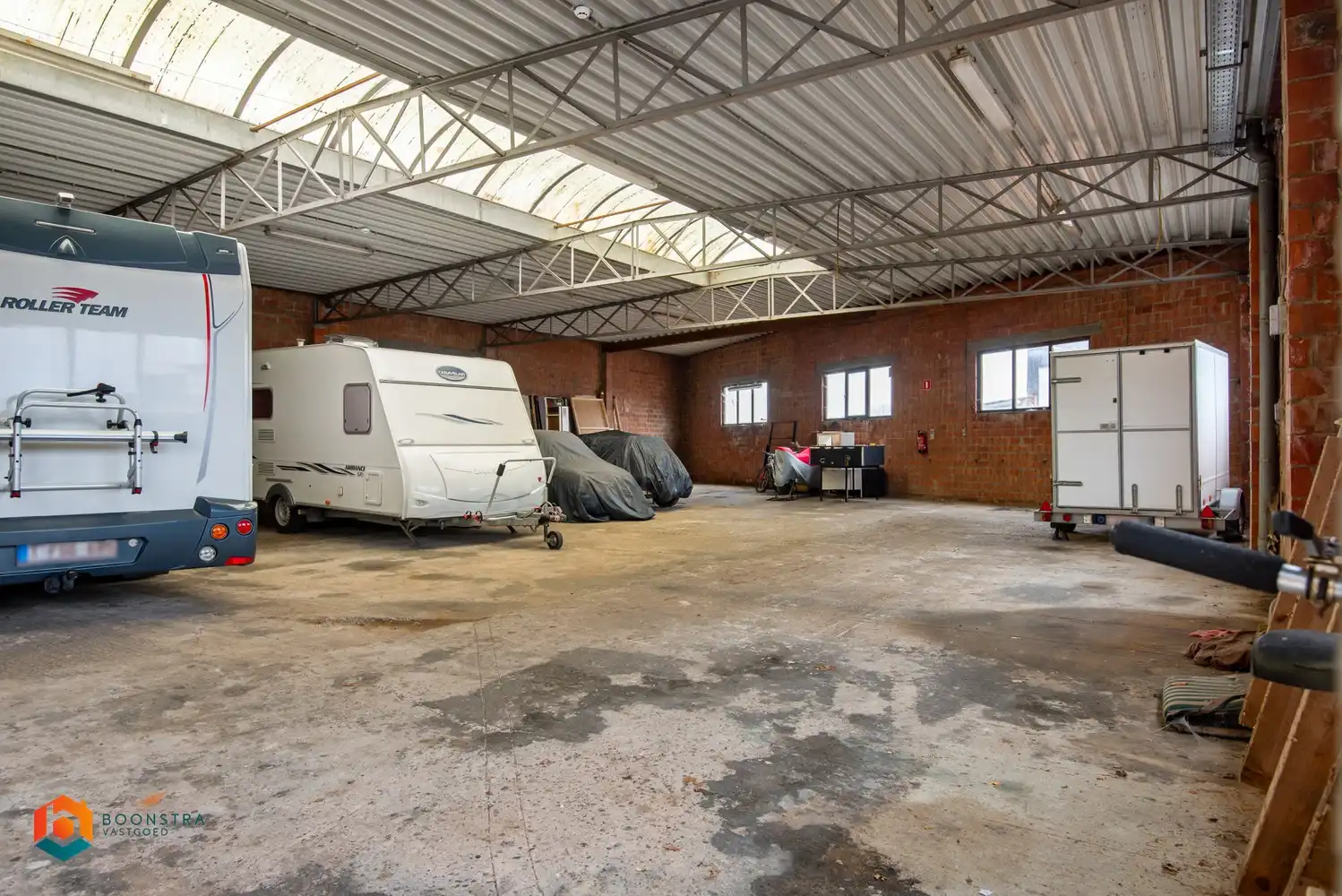 Ruime opslagplaats +- 330 m² foto 3