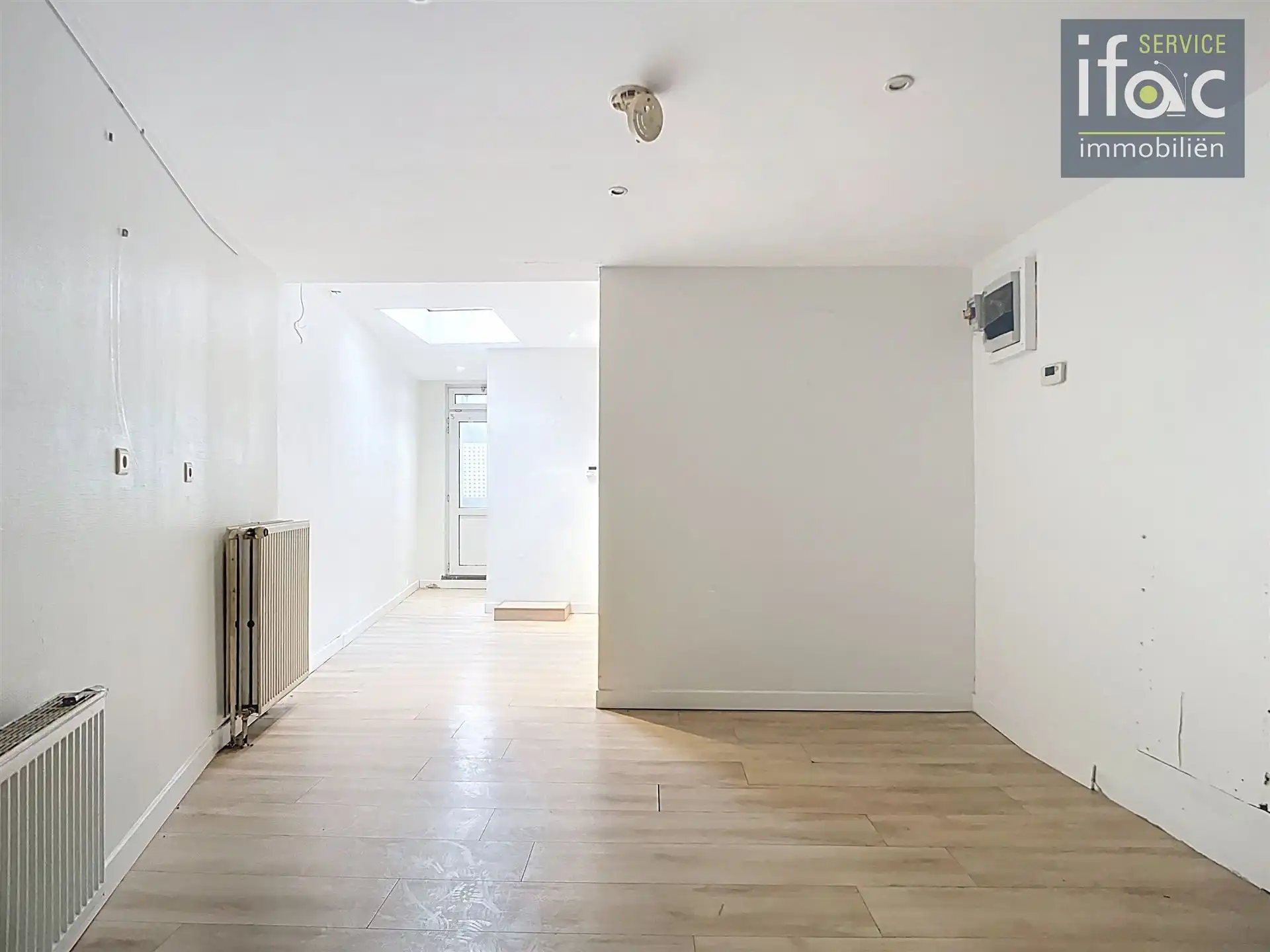 Opbrengstgebouw met handelsruimte en appartment foto 7