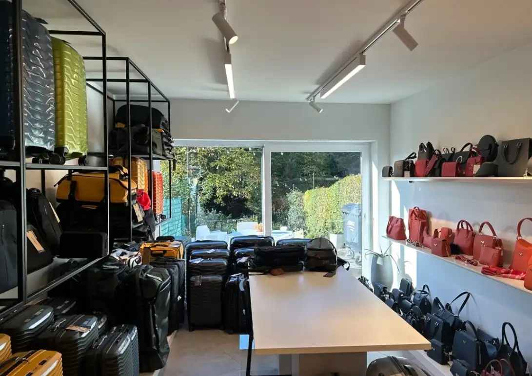 Volledig gerenoveerd commercieel gelijkvloers in het hart van Heist-op-den-Berg foto 6