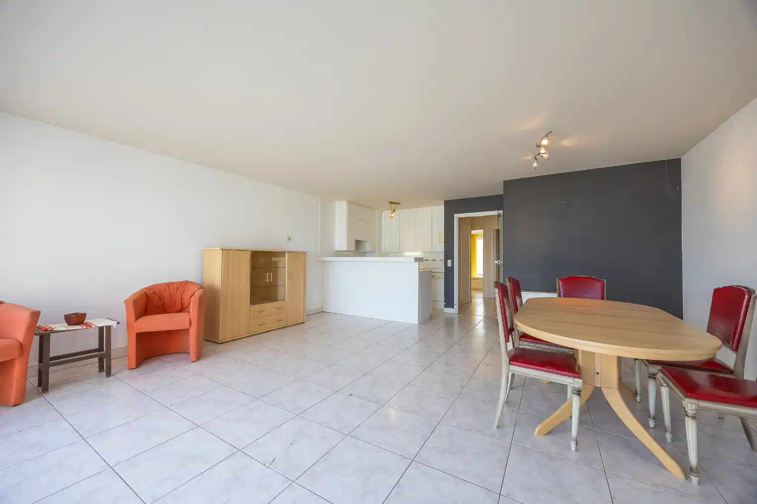 Uniek appartement met frontaal zicht op het casinoplein (met zeezicht!) foto 7