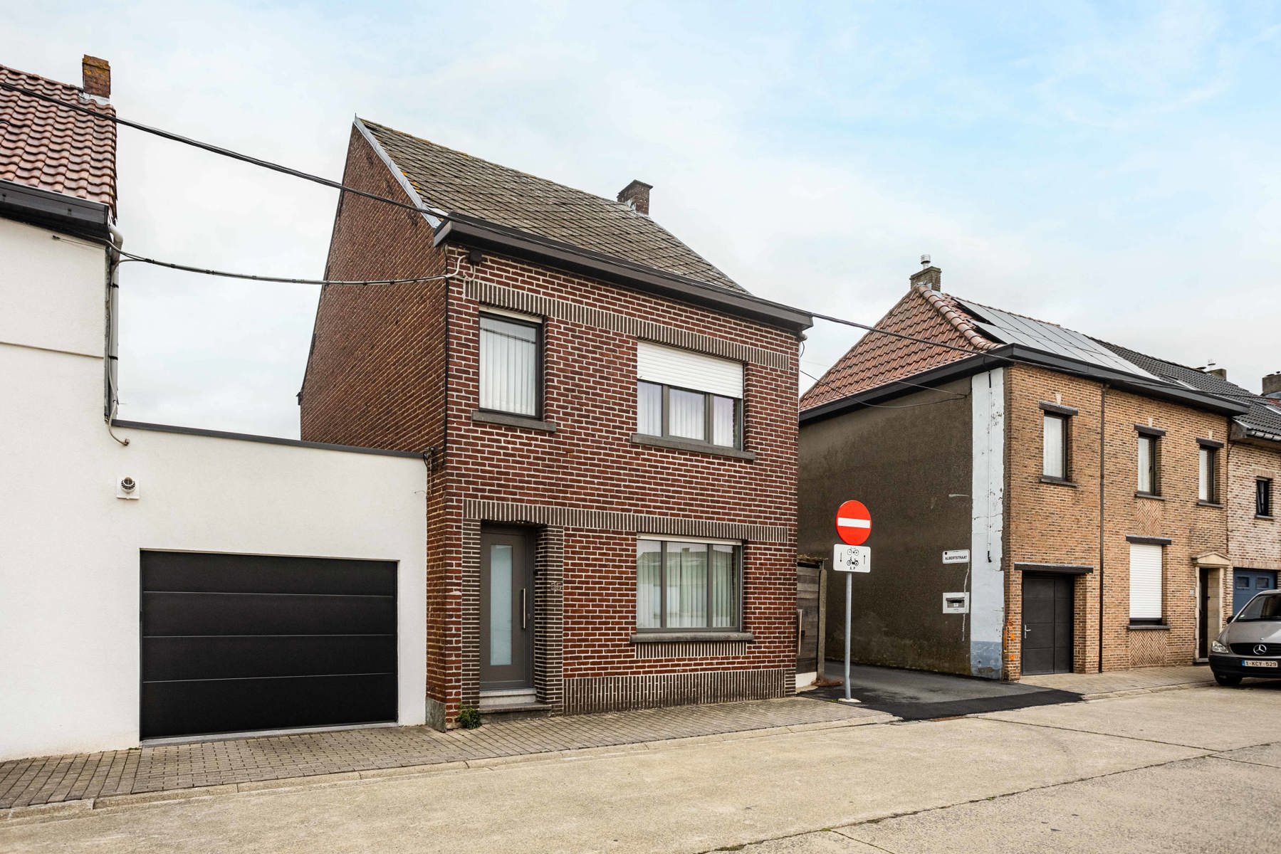 Hoofdfoto van de publicatie: Goed gelegen halfopen bebouwing te Burst