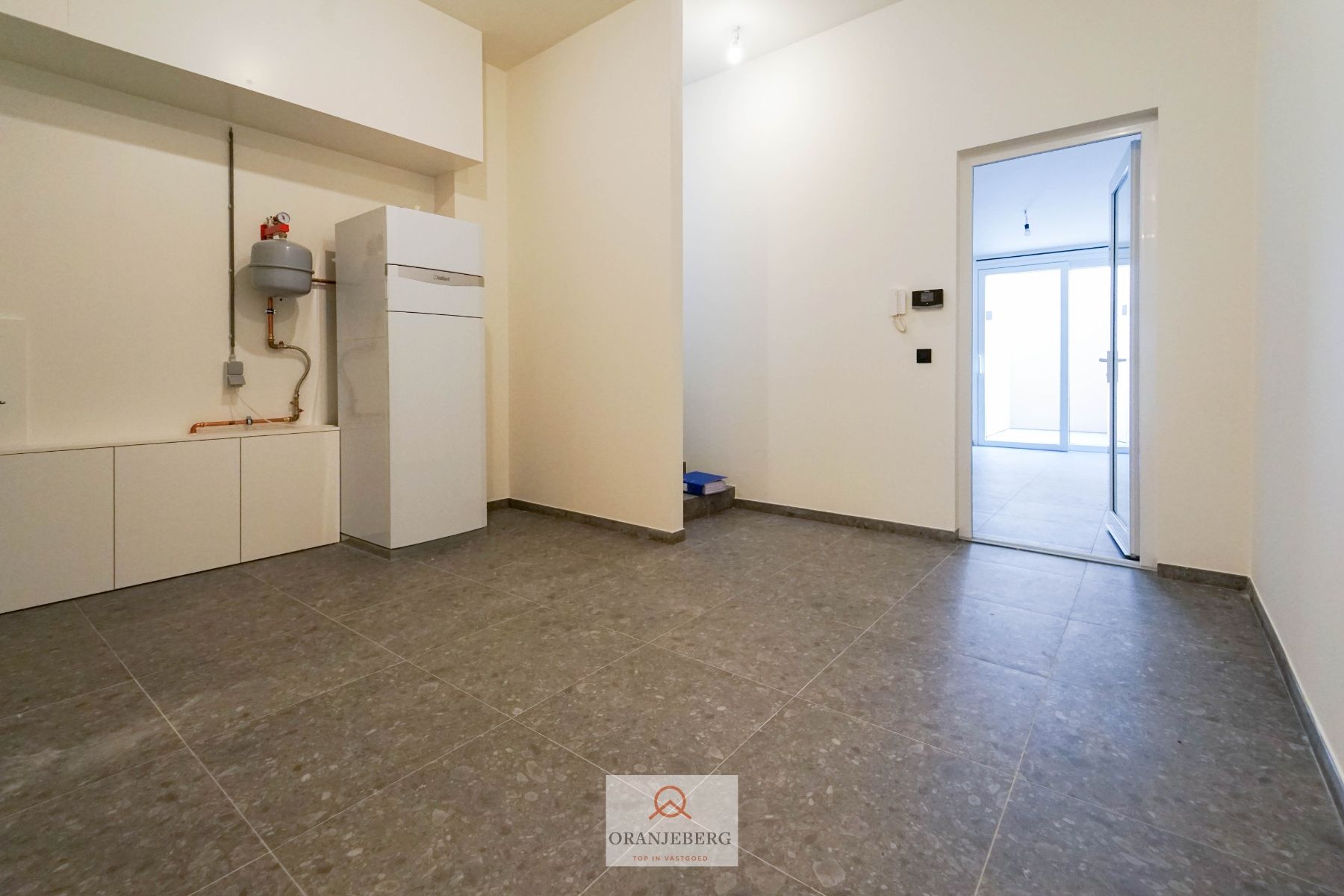 Unieke BEN-woning te huur met 3 slaapkamers én studio foto 8