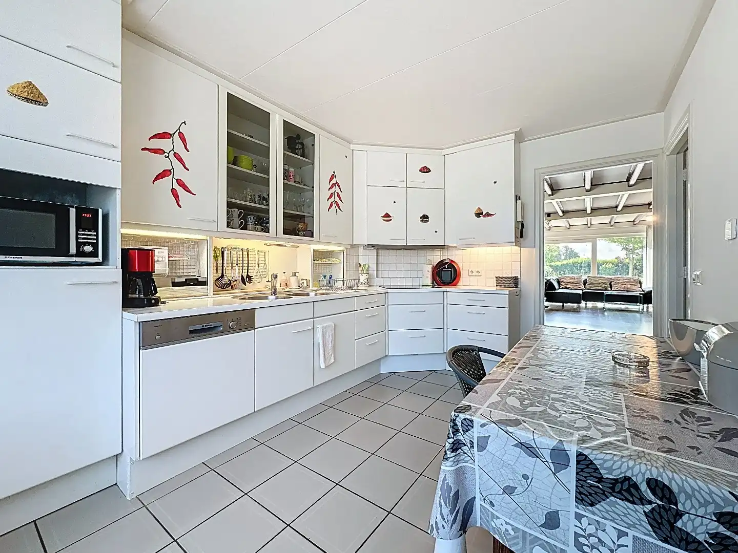 Verassend ruim vlak bij zee foto 6