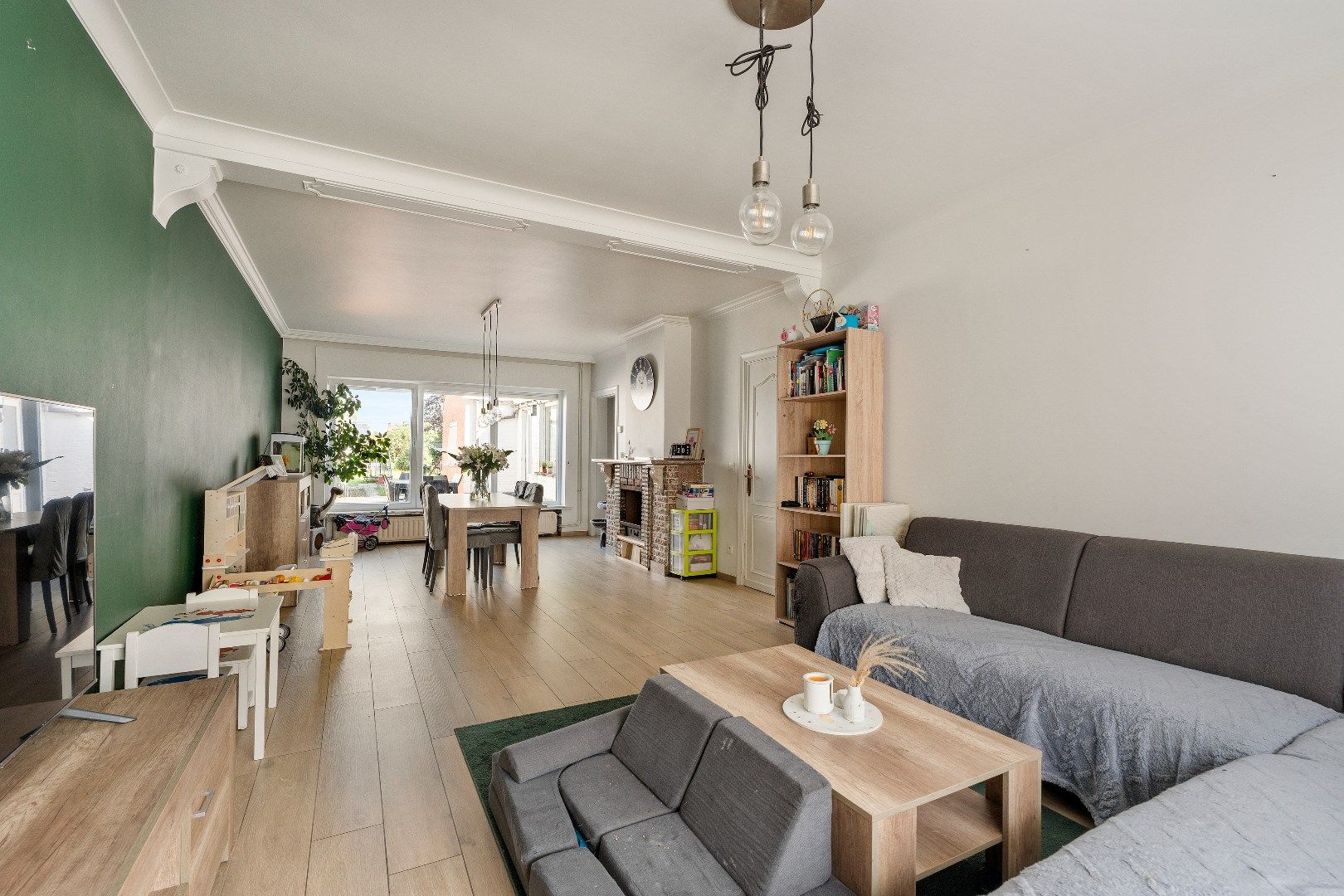RUIME WONING OP 439M² MET 3 SLPKS, RUSTIGE LIGGING EN GROTE TUIN foto 5