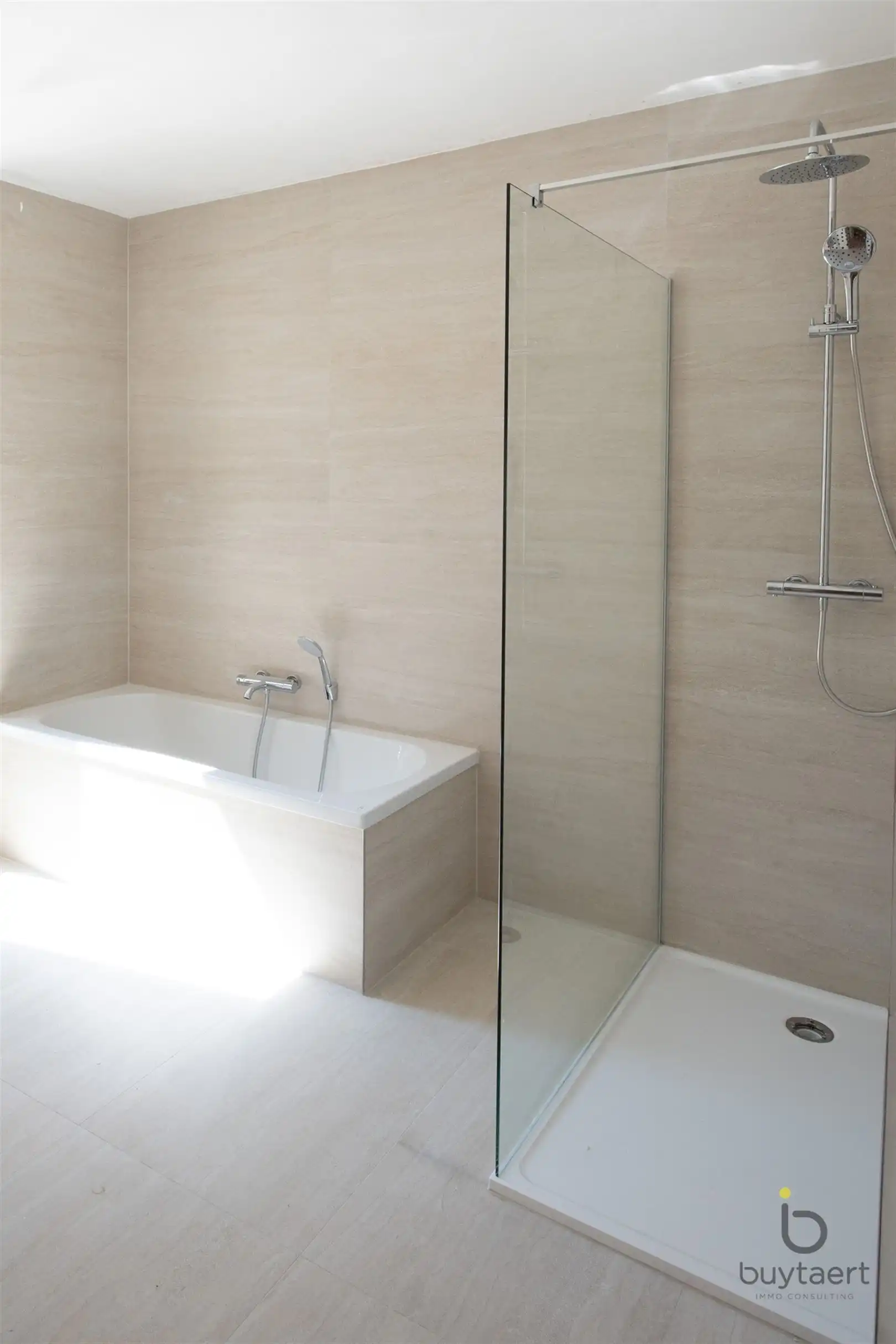 Energiezuinge woning met 3 slpks te s'Gravenwezel. foto 23