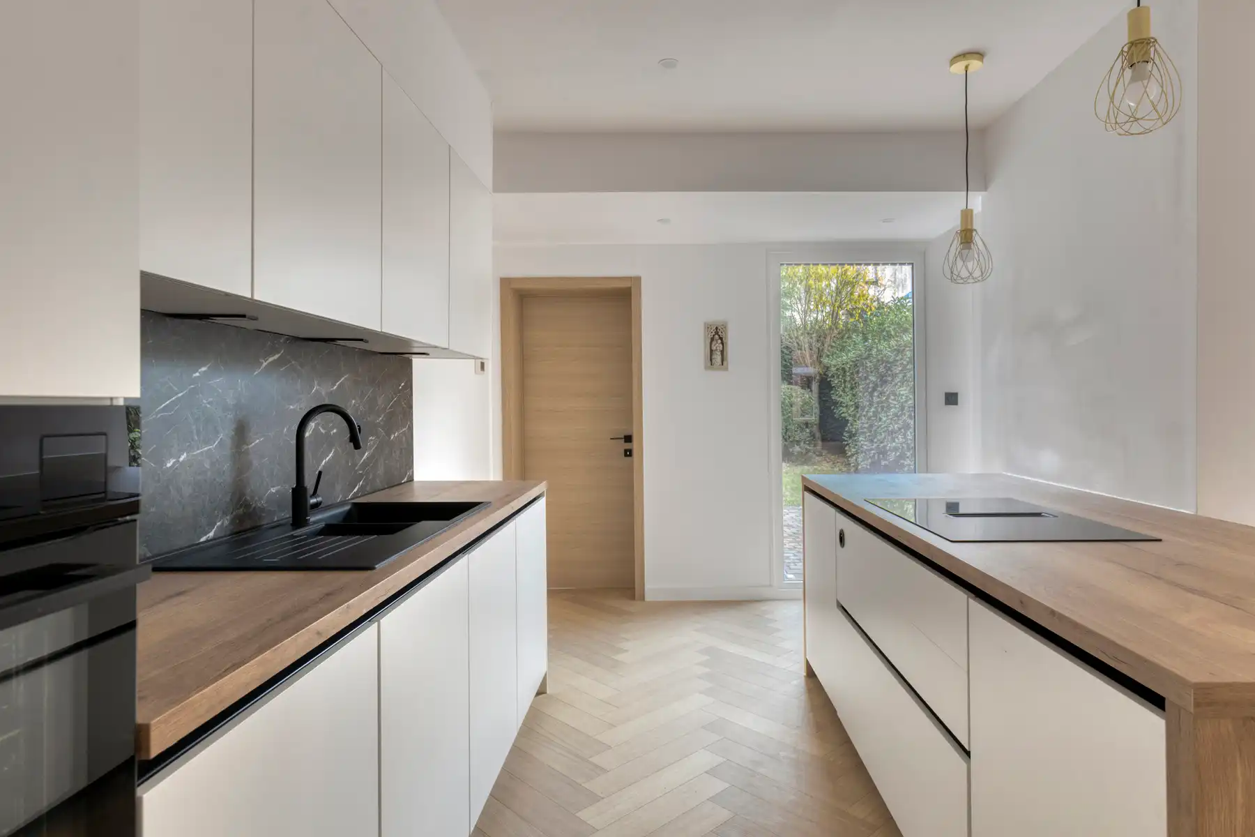 Gerenoveerde (2025) stadswoning met tuin foto 10