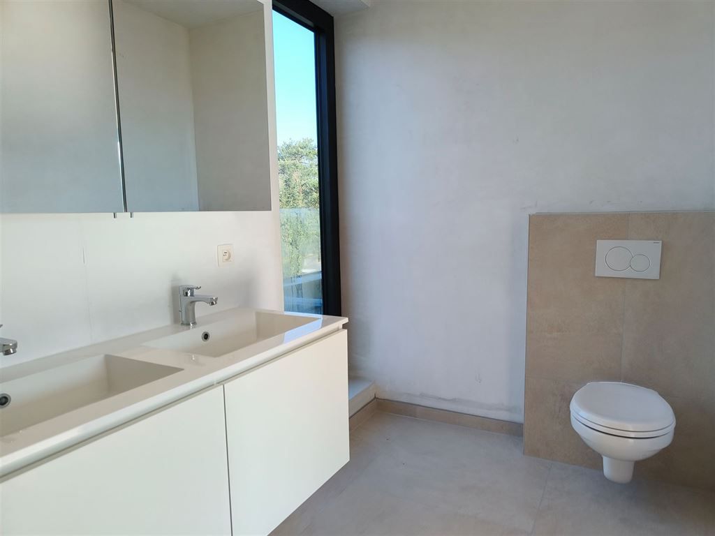 Moderne half-open nieuwbouwwoning met zicht op de Kempische Vaart foto 18