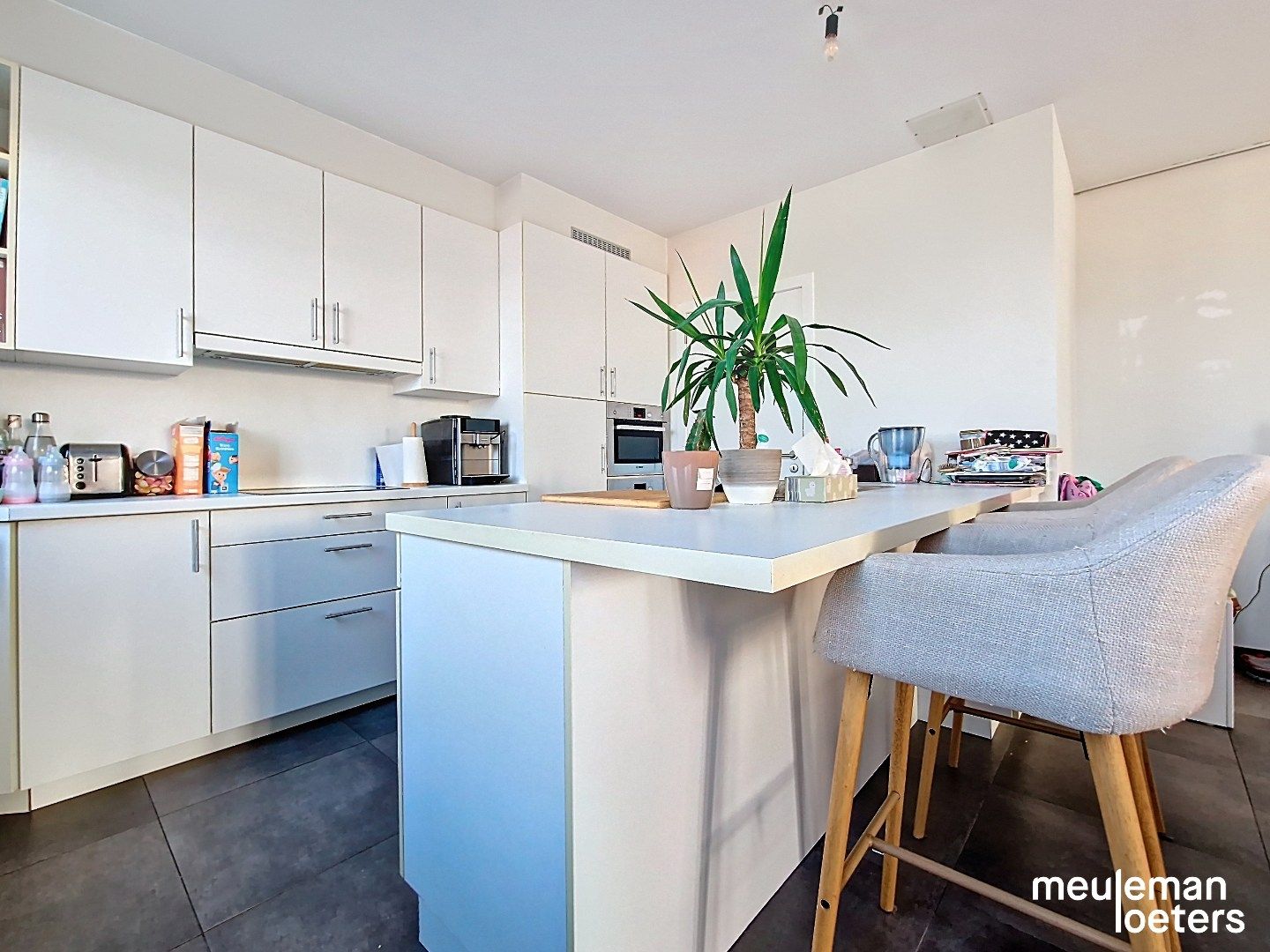 Lichtrijk appartement met ruime woonvolumes foto 3