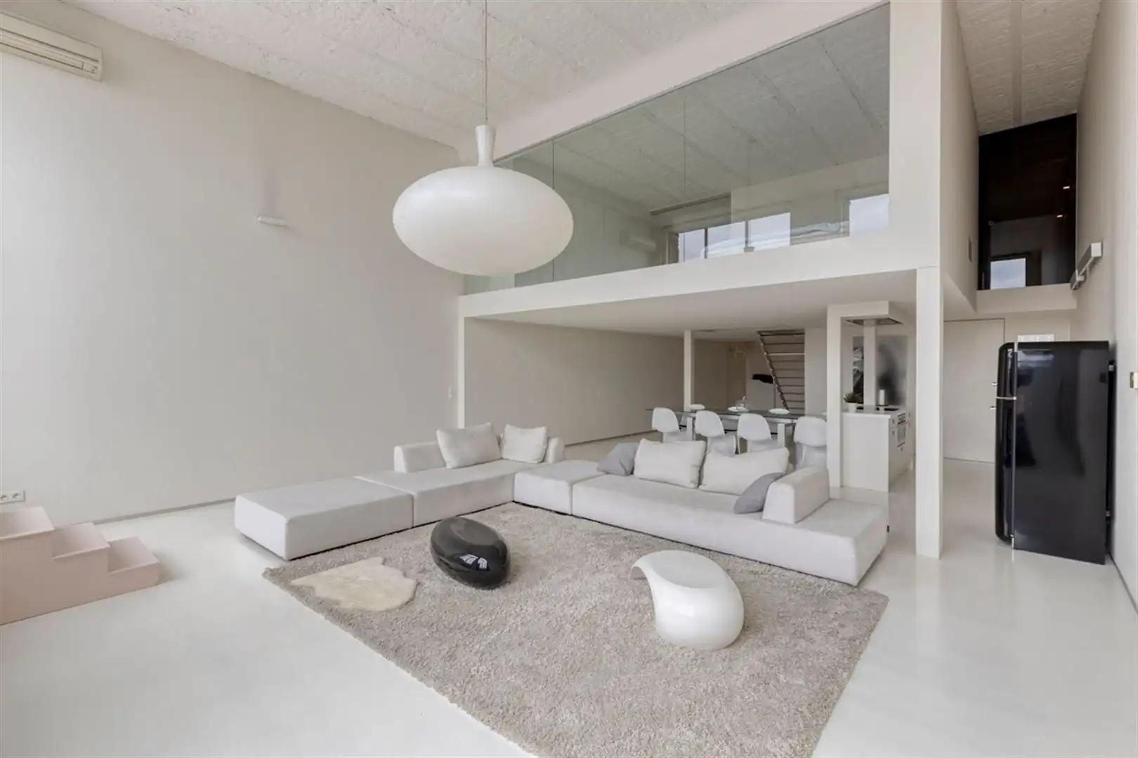Trendy loft met 2 parkeerplaatsen foto 10