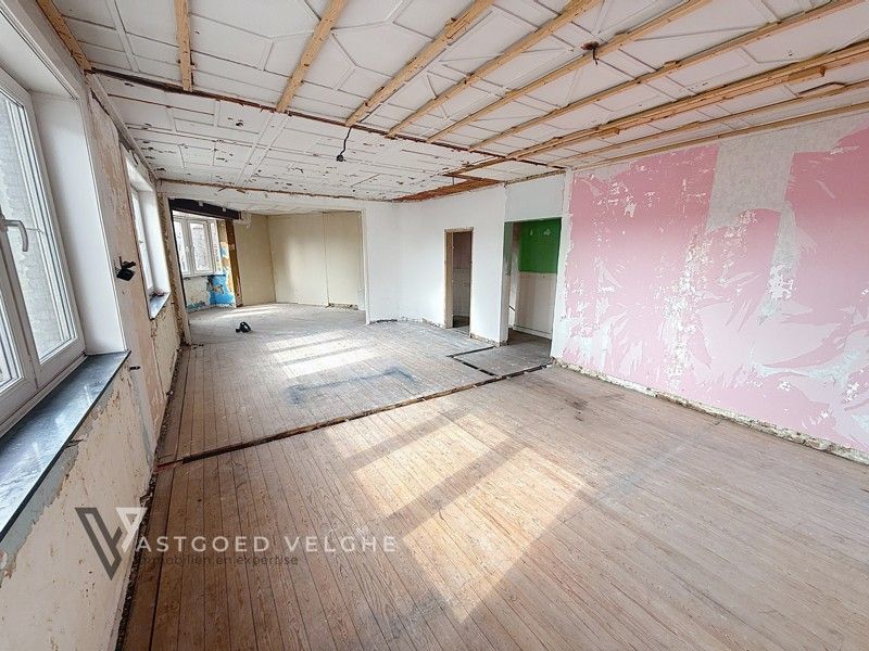 Te renoveren handelspand met duplex appartement op zichtlocatie foto 12