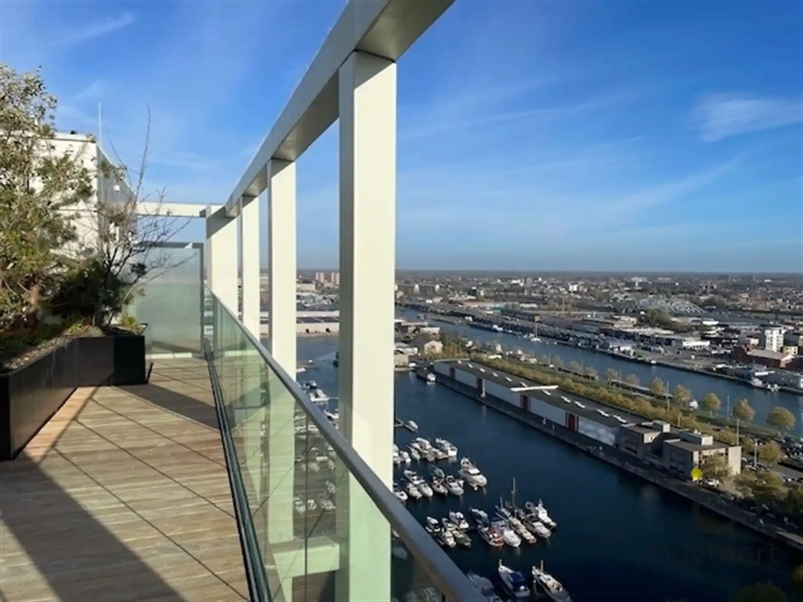 Subliem drie slaapkamer appartement op de Sky line in Antwerpen! foto 18