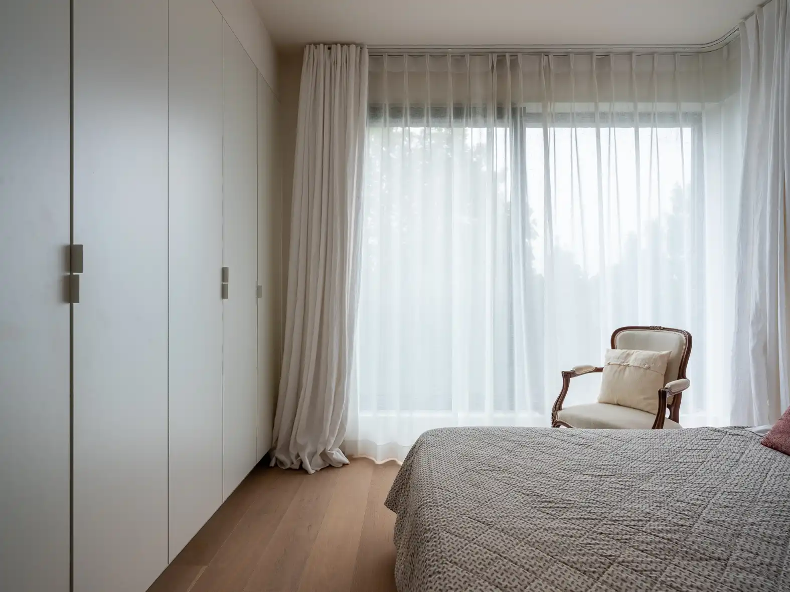 Exclusief recent appartement met terras foto 10