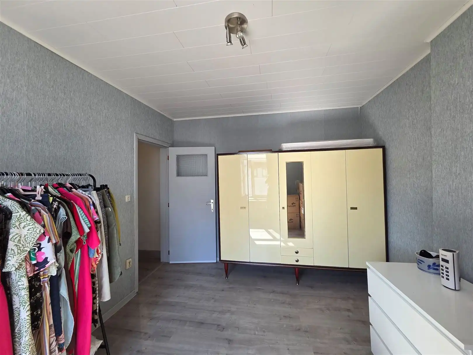 Ruime woning met garage, tuin en 3 slpks te landen. foto 16
