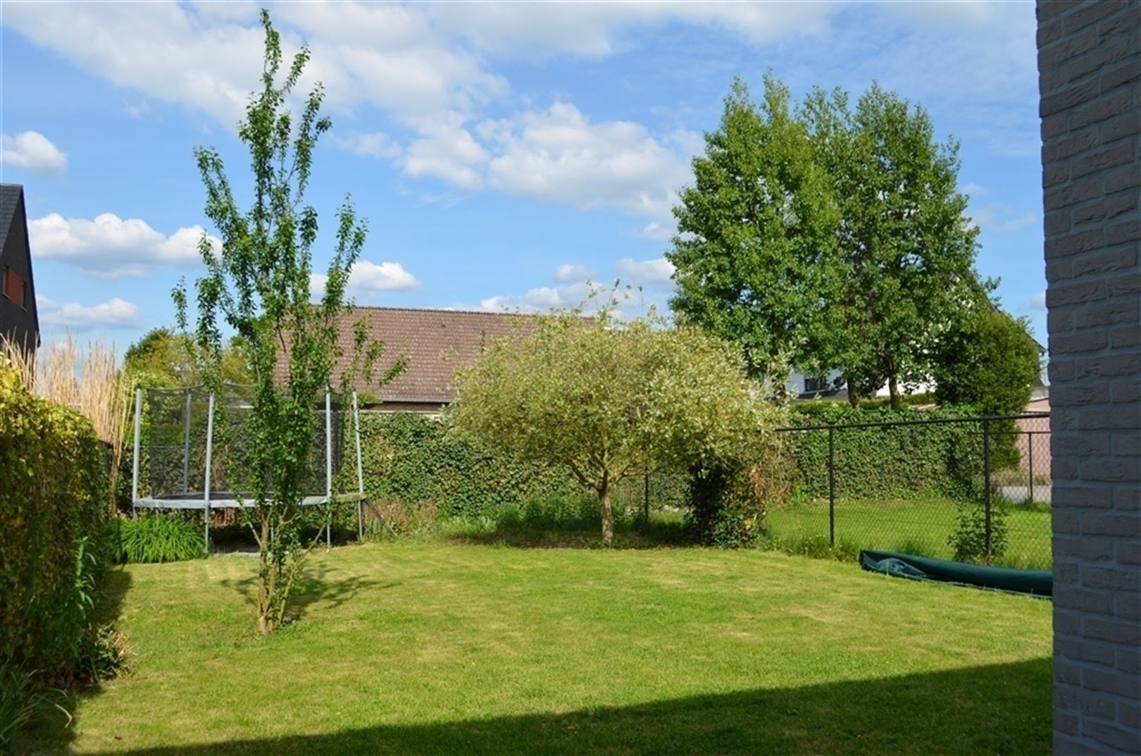 Instapklare eigentijdse residentiële woning foto 2