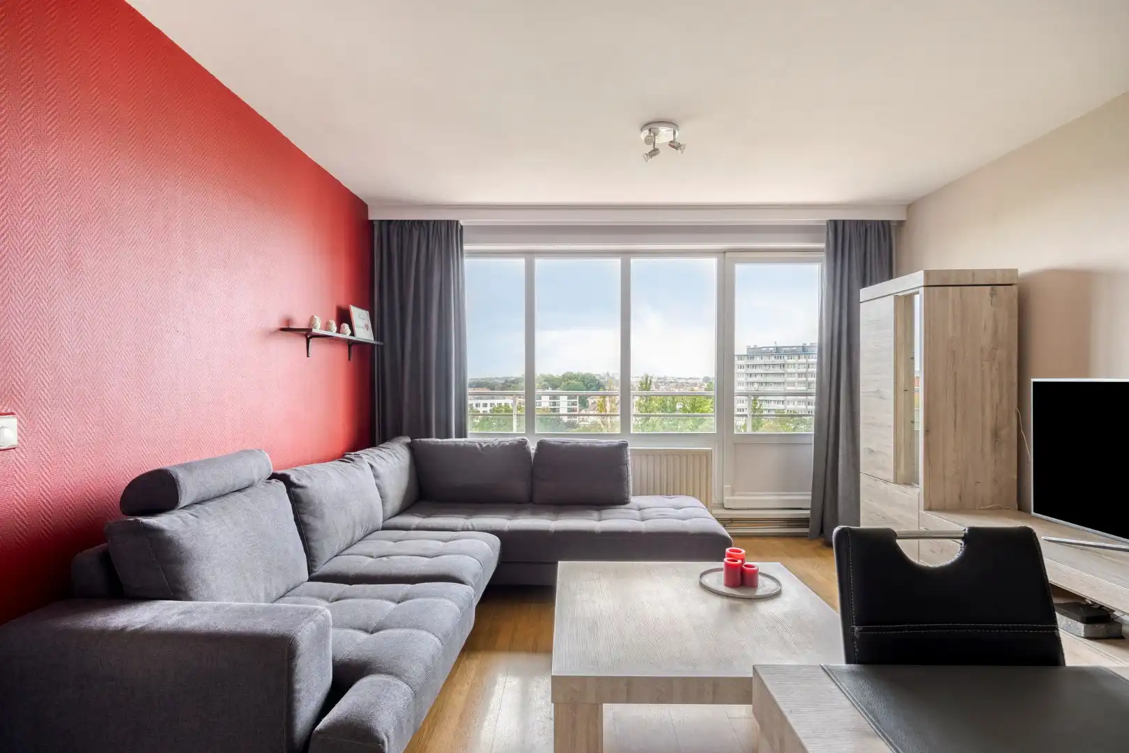 Instapklaar appartement met 2 slaapkamers en garage foto 4