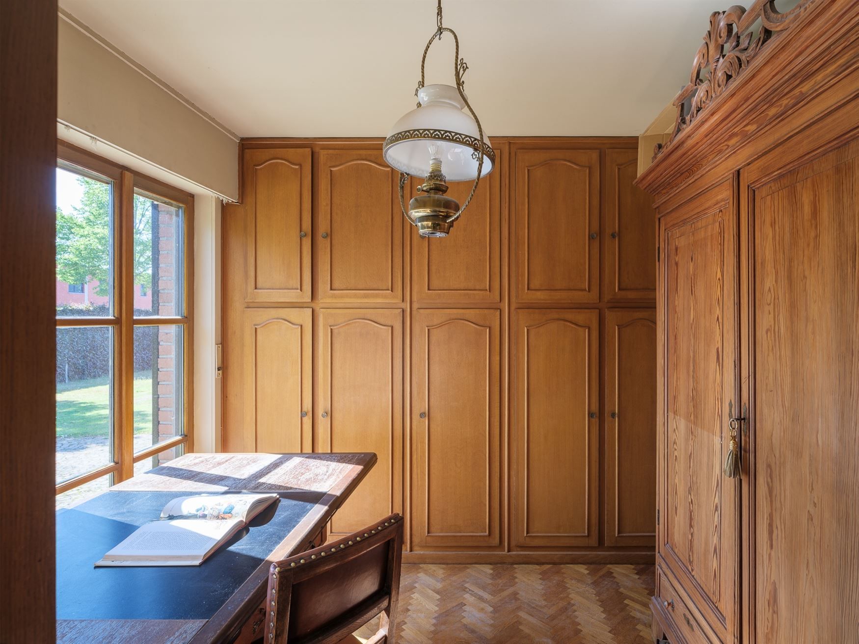 Op te frissen villa met karakter en potentieel foto 10