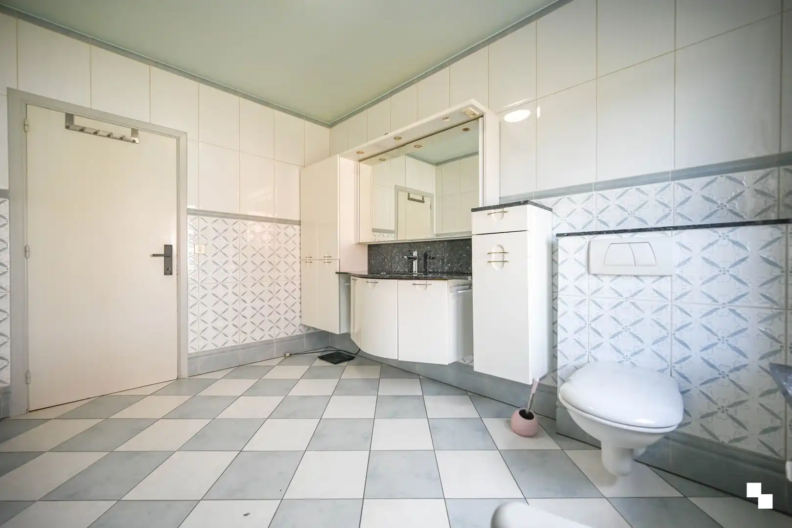 Woning met loods in Oostrozebeke foto 18