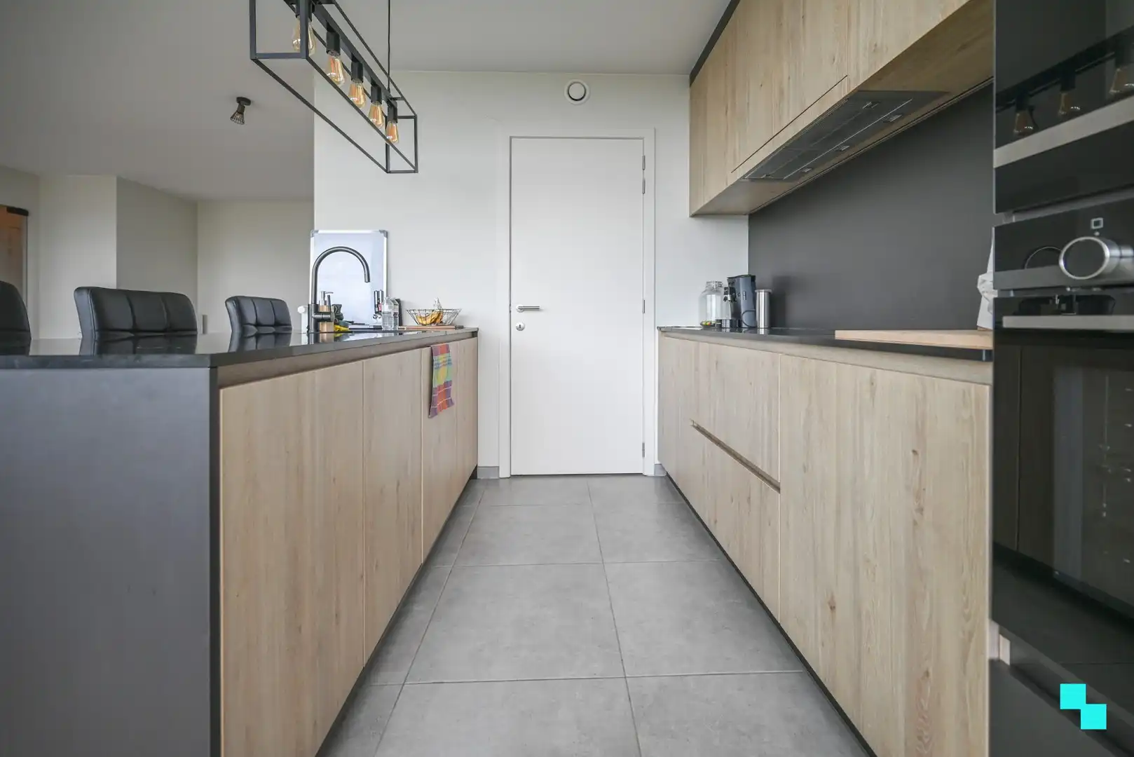 Nieuwbouw tweeslaapkamerappartement met garagebox in centrum Lendelede foto 11