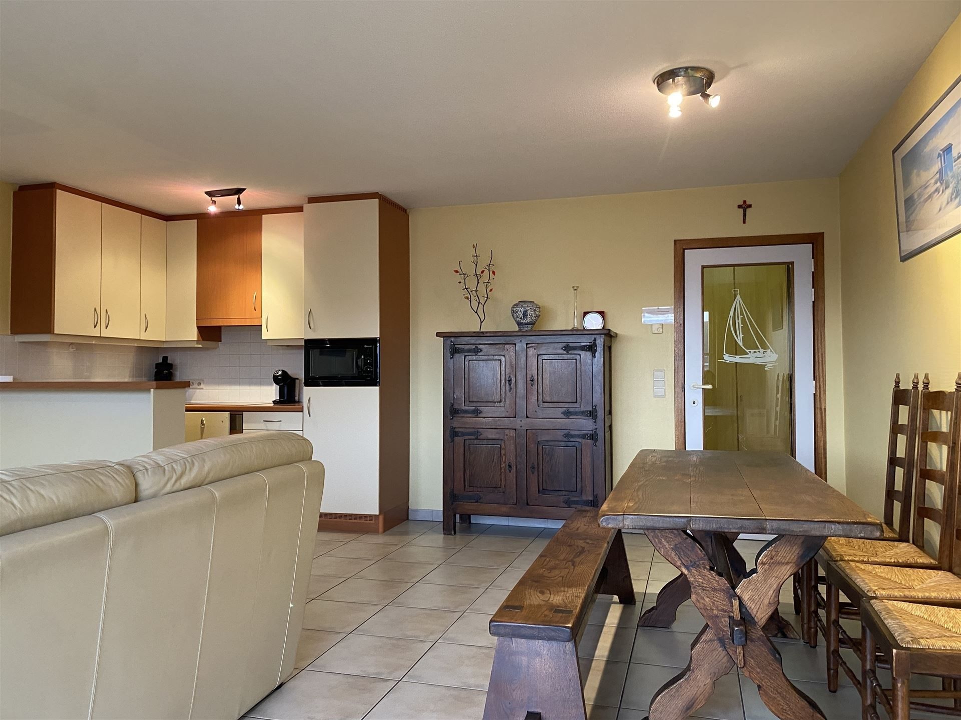 VERZORGD APP. / 2 SLAAPKAMERS / ZONNIG foto 5