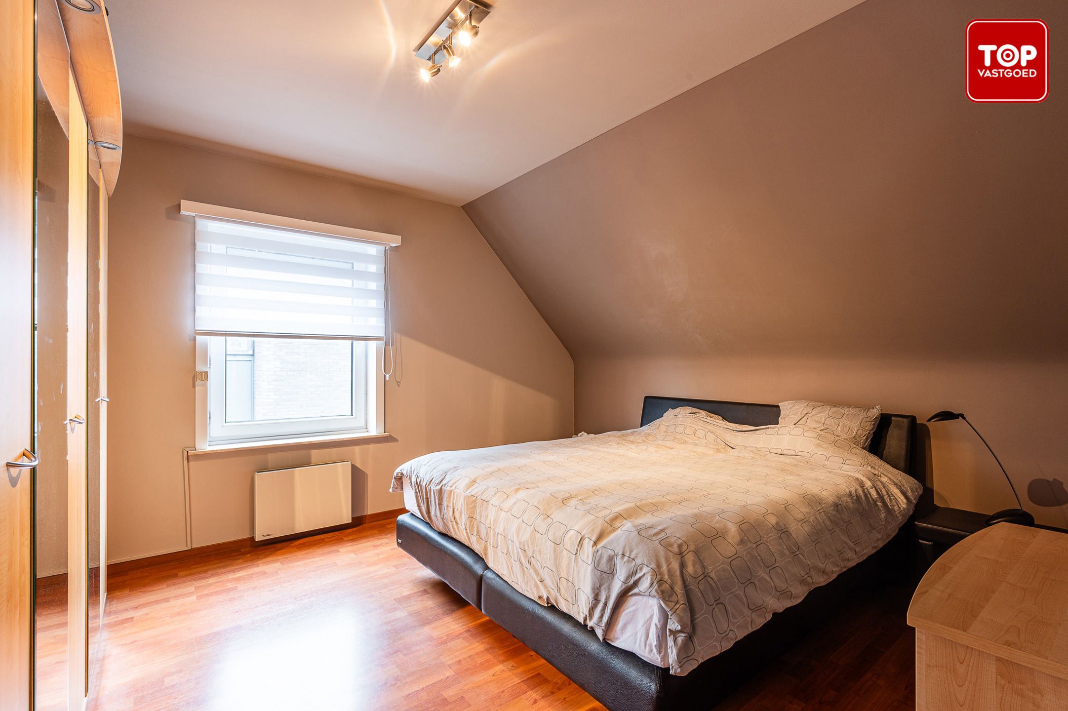 Instapklaar 2 slaapkamer appartement met garage in kleinschalig gebouw foto 14