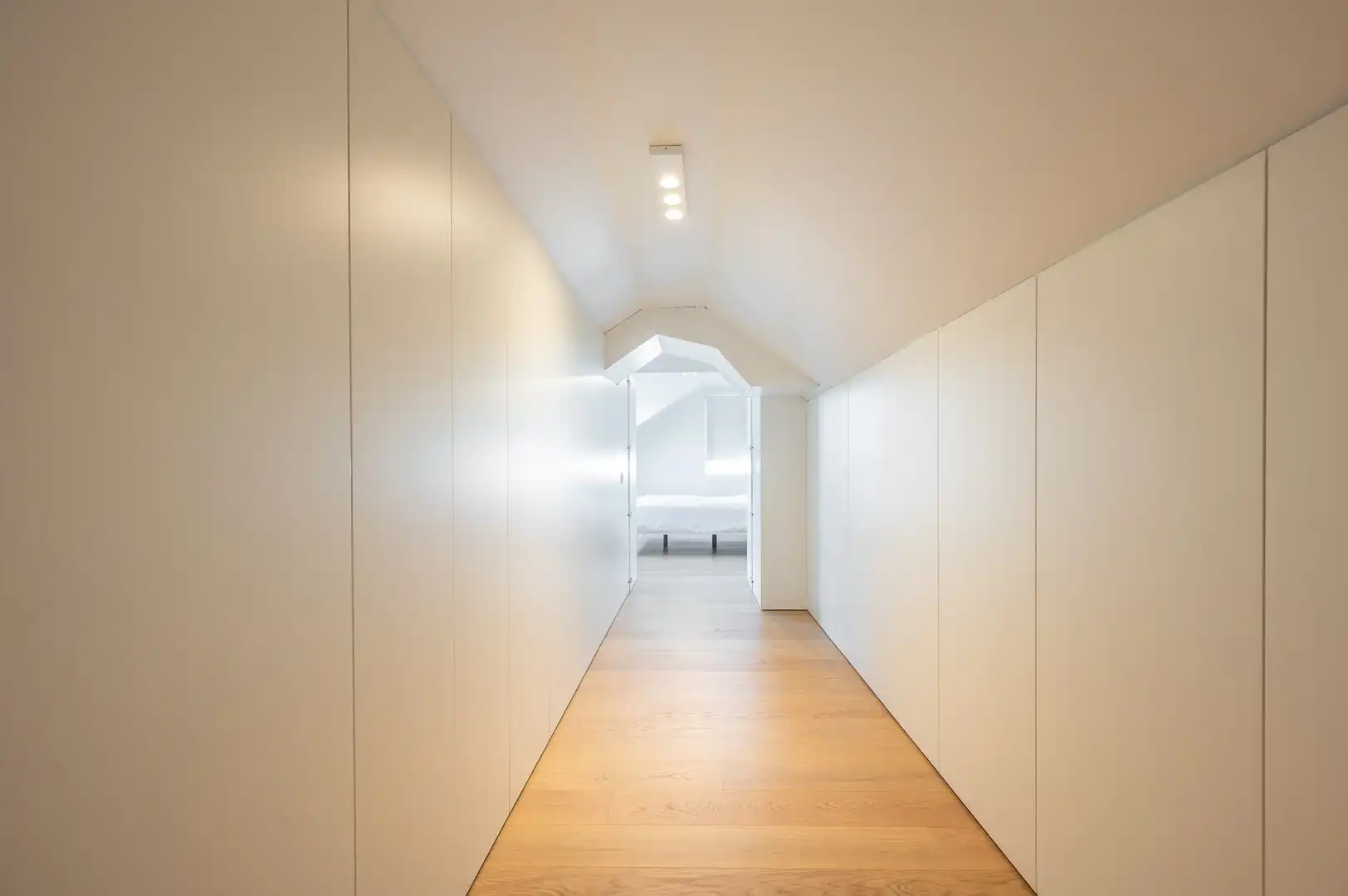 Prachtige, lichtrijke woning vlakbij het pittoreske Oosthoekplein in het Zoute op wandelafstand van de zee en het Zwin. foto 17