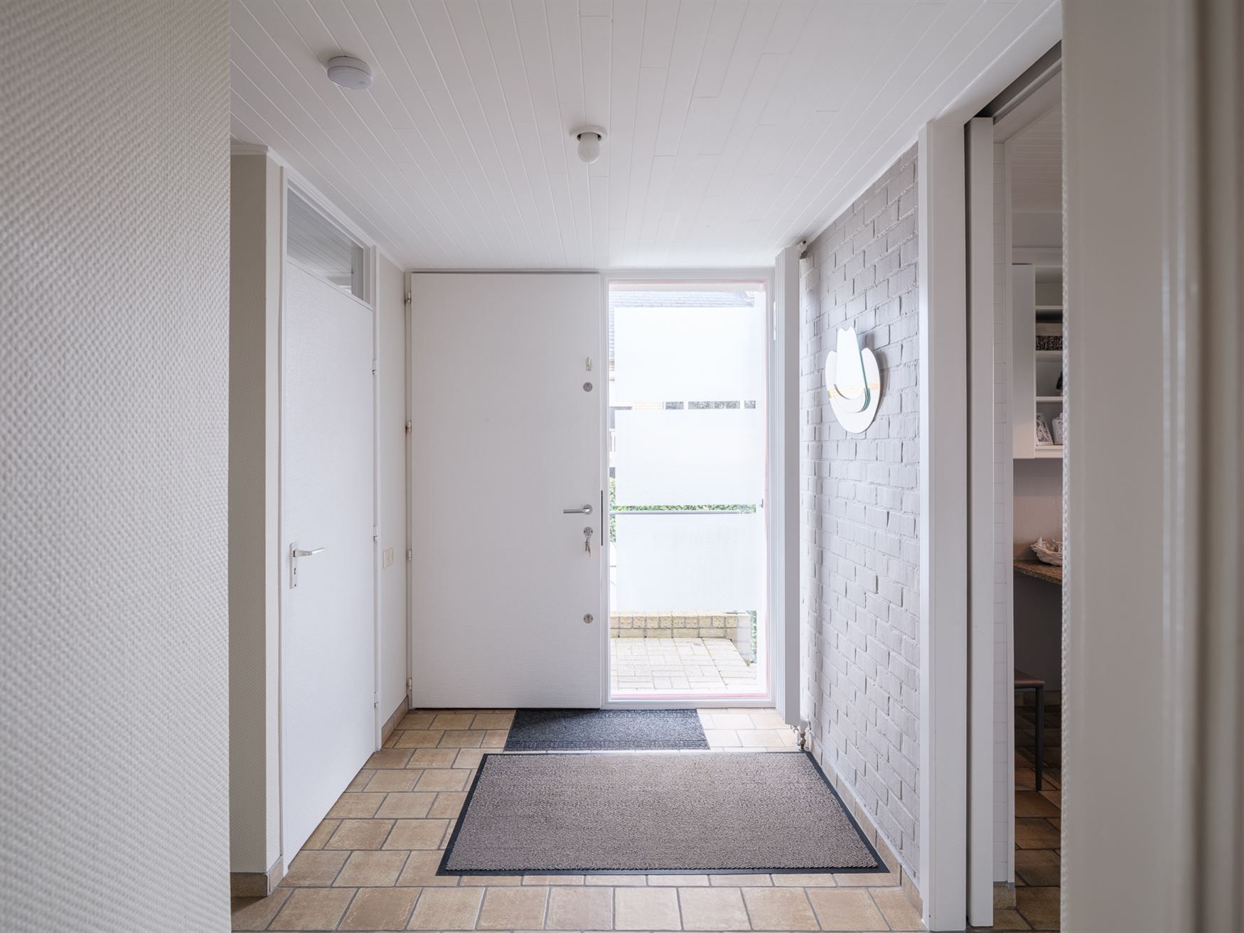 Zeer ruime, modernistische woning foto 14