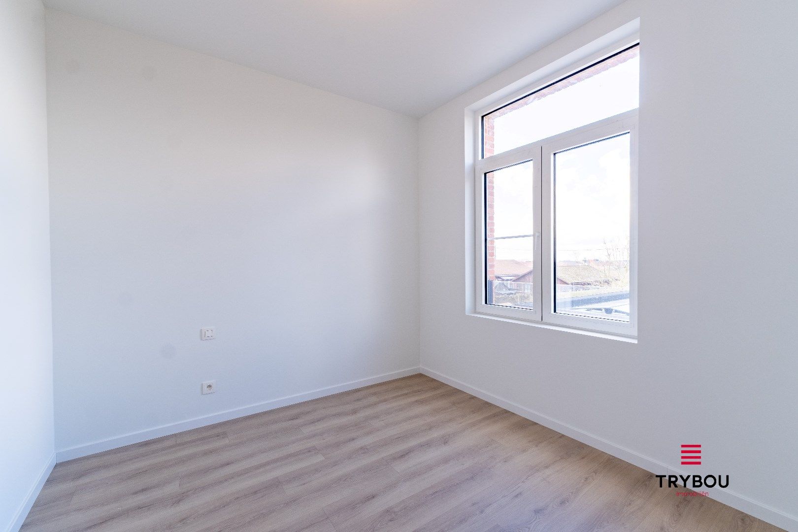 2 hoogwaardig afgewerkte nieuwbouwwoningen met garage foto 15