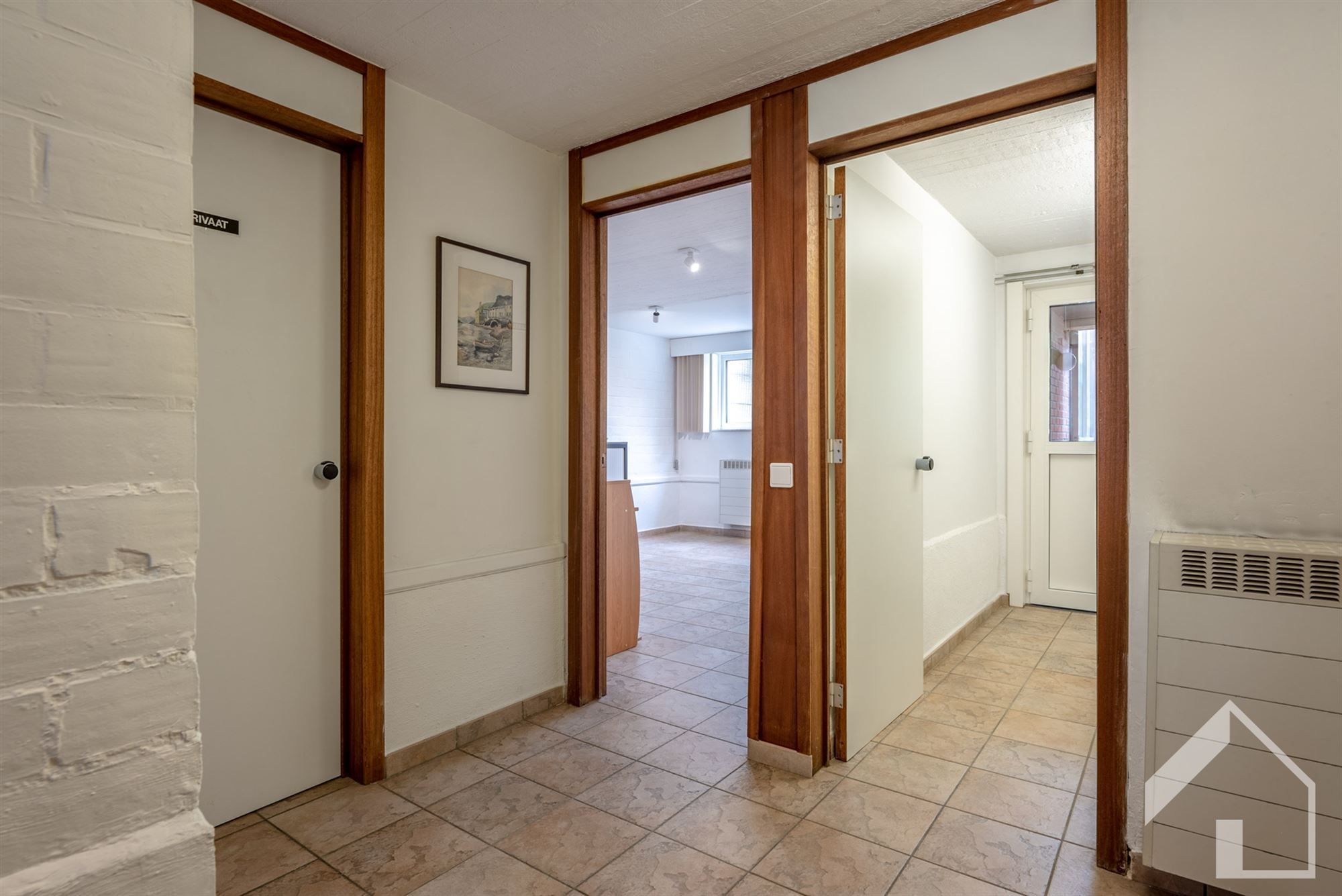 Ruime woning met 4 slaapkamers foto 19