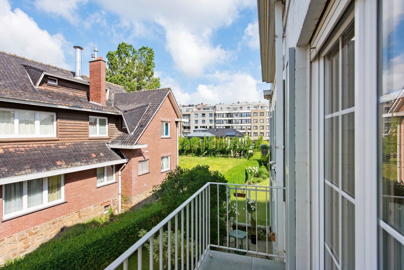 Ruim appartement met 3 slaapkamers foto 12