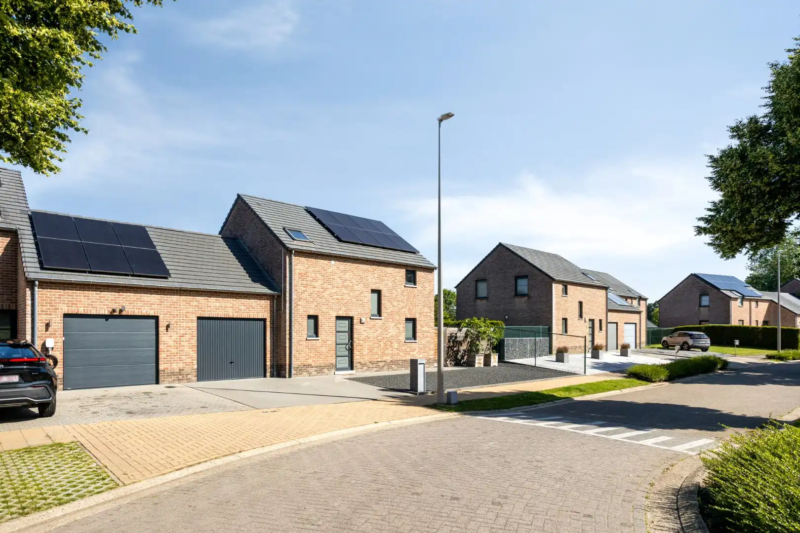 Verzorgde woning met 3 slaapkamers, garage, zonnepanelen en zonnige tuin te Tongeren foto 22
