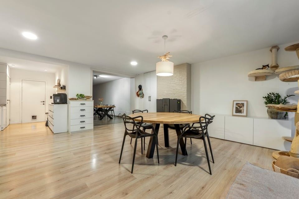 INSTAPKLARE GEZINSWONING MET 4 SLAAPKAMERS EN ZONNIGE TUIN OP TOPLOCATIE foto 10