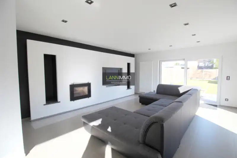Gerenoveerde woonst met 2 slaapkamers en tuin foto 10